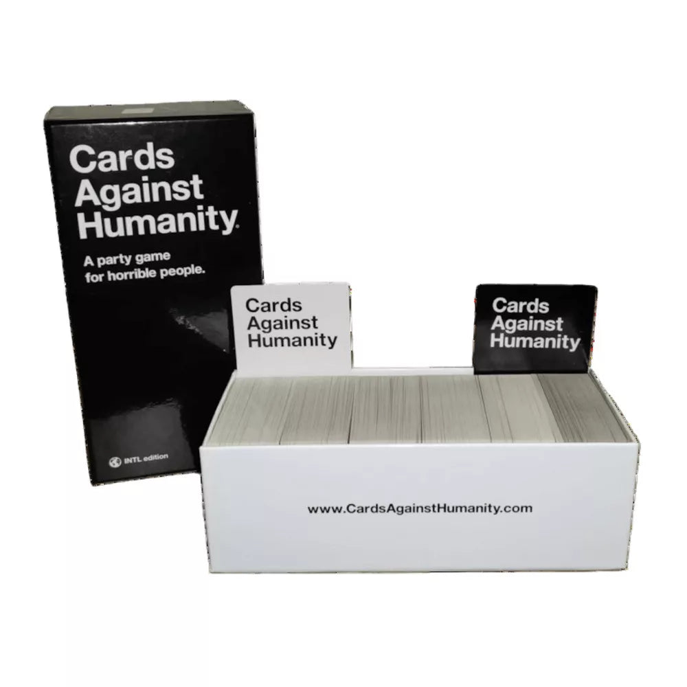 Conținutul jocului de societate Cards Against Humanity