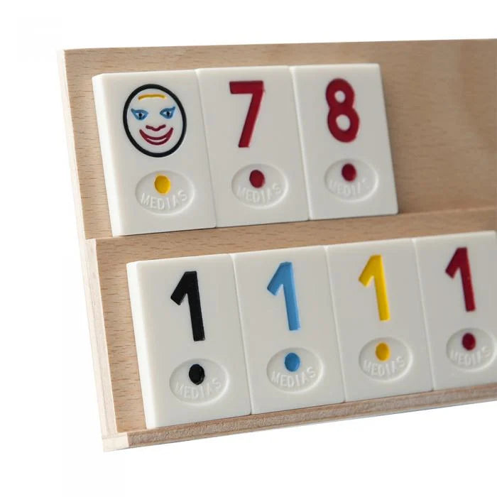 Conținutul jocului de societate Rummy Mediaș