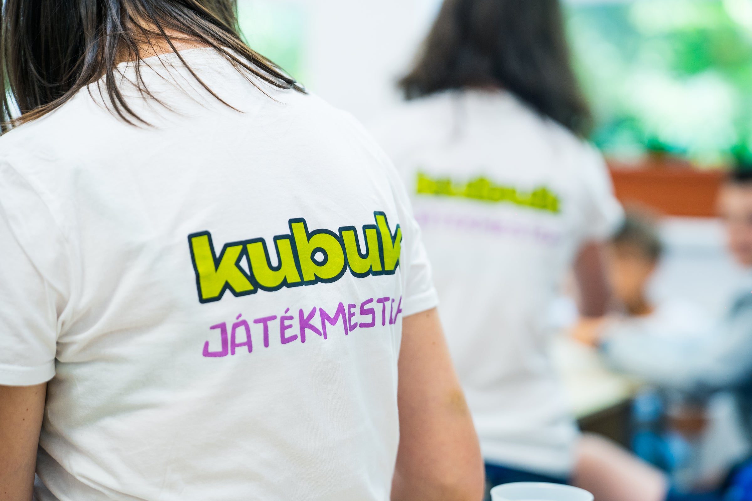 A Kubuk játékmesterei megtanítják a játékszabályokat és segítenek az elakadásokban