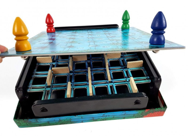 Conținutul jocului de societate Labirintul Magic