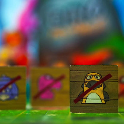 Conținutul jocului de societate SOS Dino