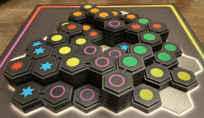 Conținutul jocului de societate Ingenious 3D