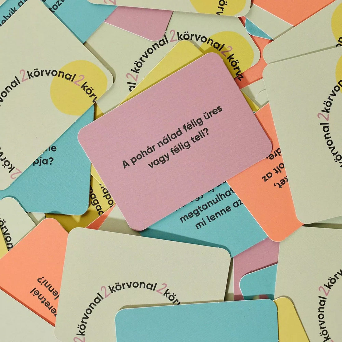 Conținutul jocului de societate Körvonal 2