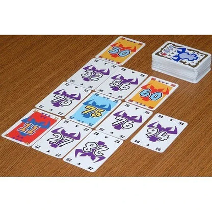 Cărțile jocului de societate Păzea de 6!